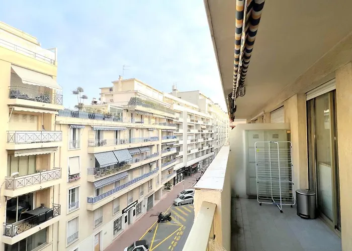 Daire Lm By Welcome To Cannes